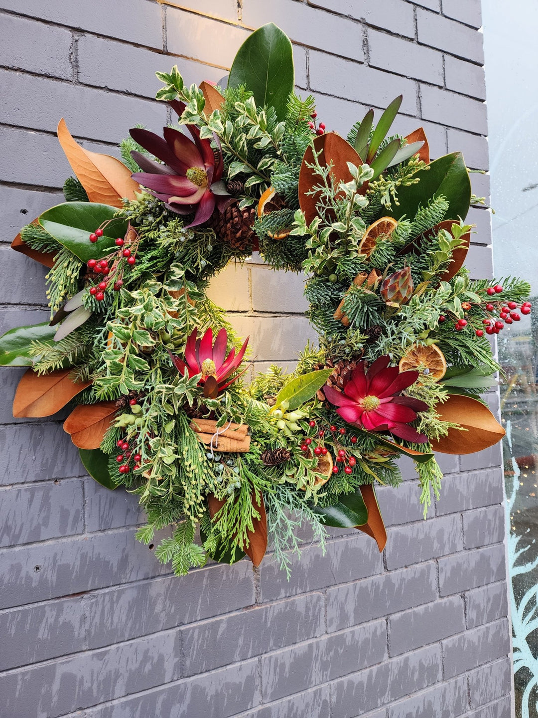 20" Classic Yule Wreath - Grow & Bloom Co.